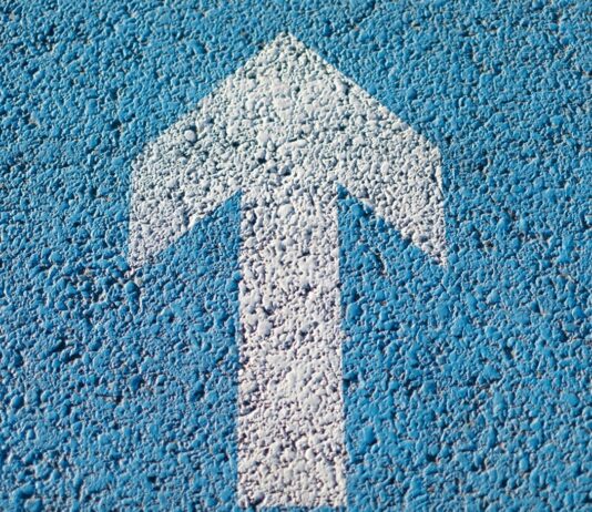 jak zwiększać sprzedaż w małym sklepie